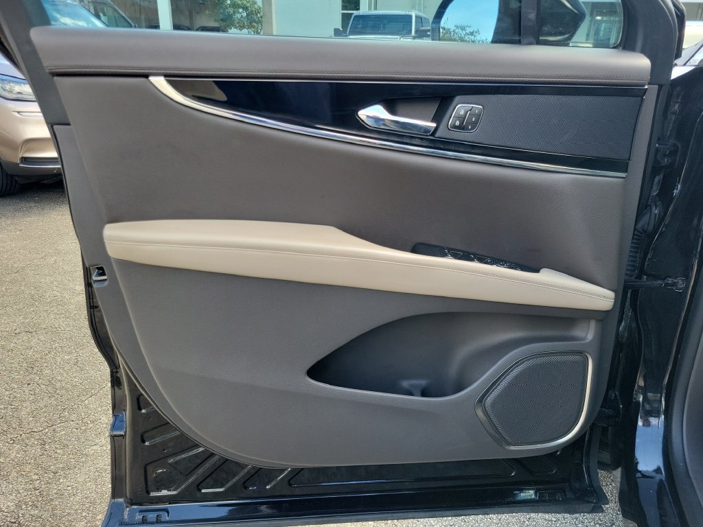 Certified 2022 Lincoln Nautilus FWD w/ Premium Package image 15