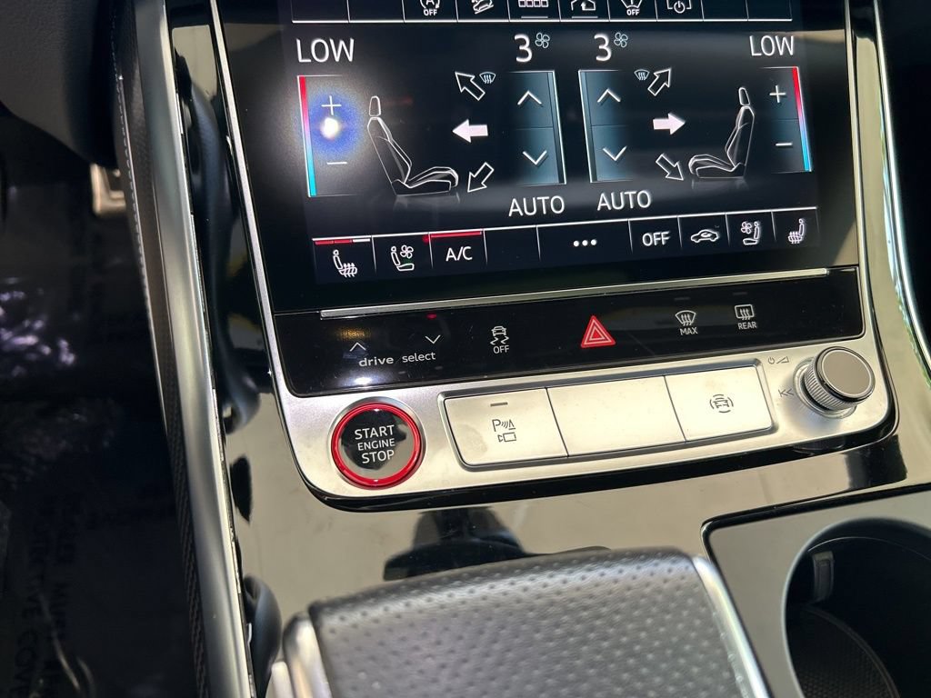 Used 2022 Audi RS Q8 AWD/4WD image 42