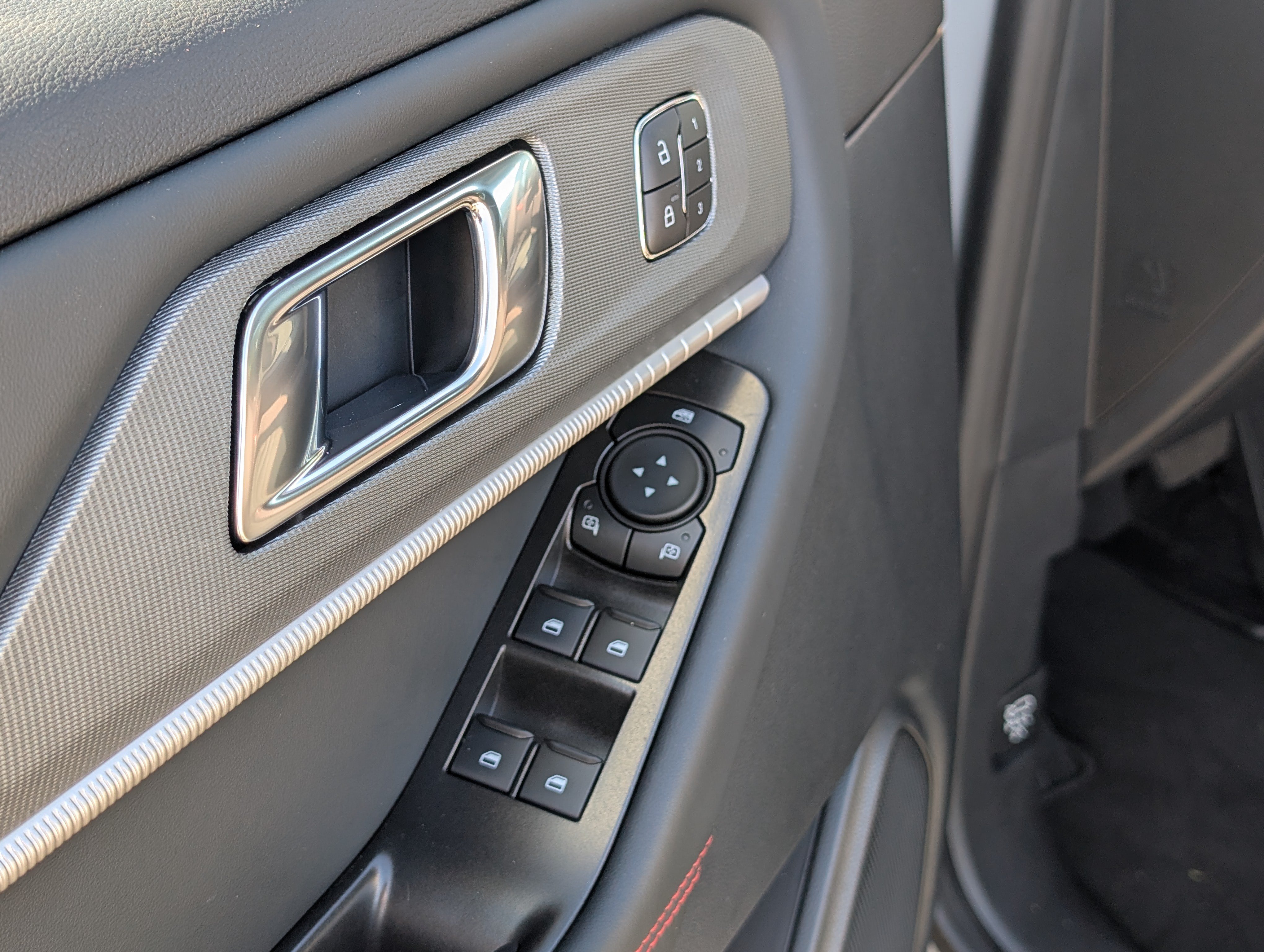 New 2027 Ford Explorer ST-Line w/ Premium Package AWD/4WD image 18