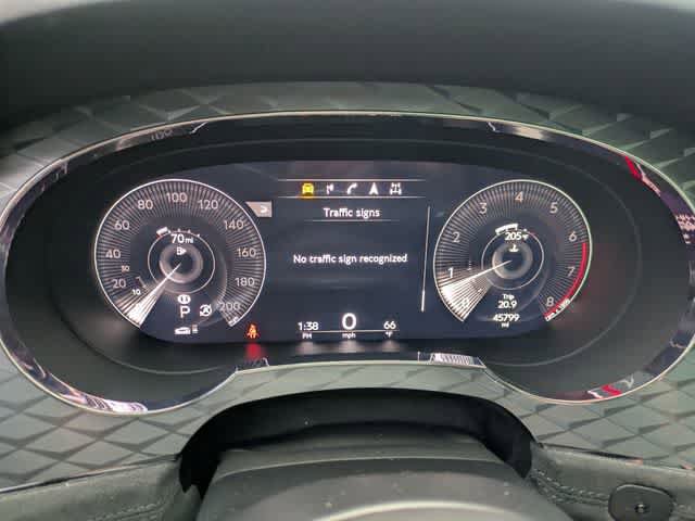 Used 2021 Bentley Bentayga Speed AWD/4WD image 31