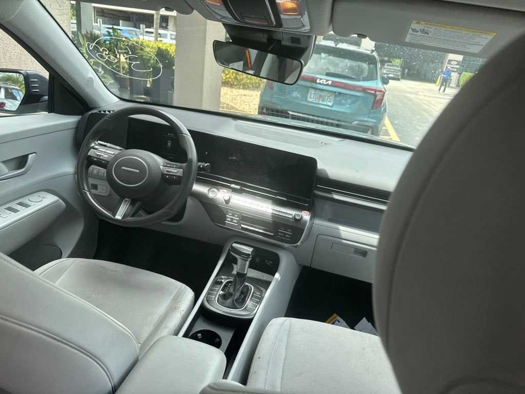 Used 2025 Hyundai Kona SEL FWD image 17