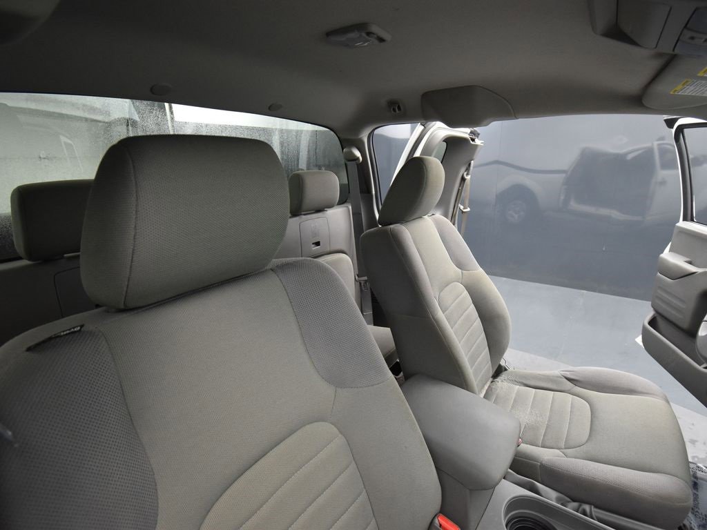 Used 2020 Nissan Frontier S image 16