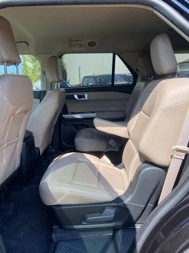 Used 2023 Ford Explorer XLT w/ Equipment Group 202A AWD/4WD image 12