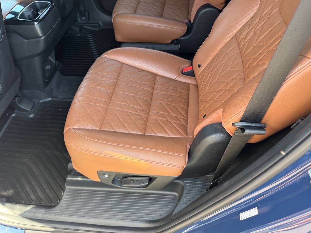 Used 2024 Kia Telluride AWD image 9