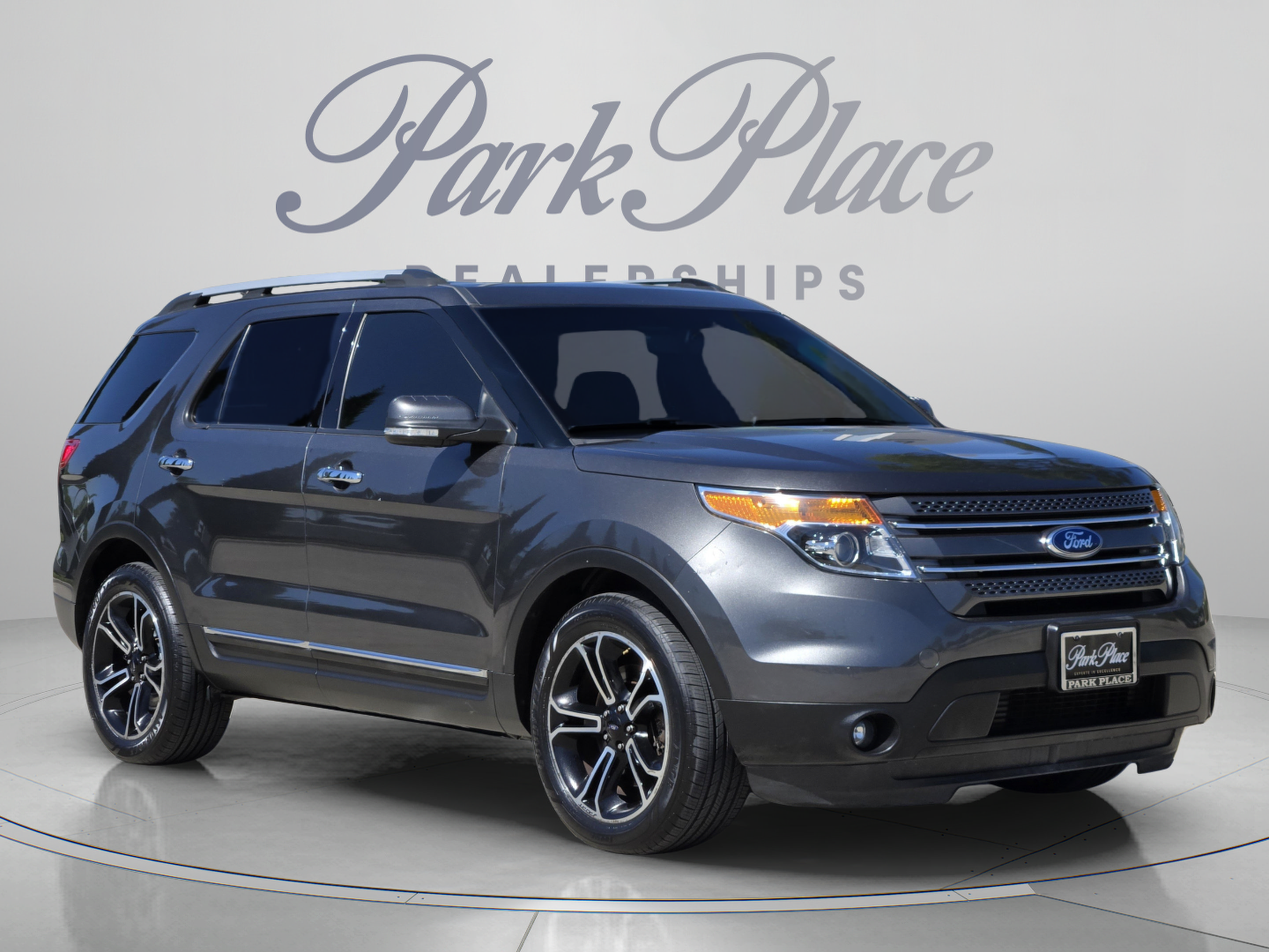 Used 2015 Ford Explorer Limited w/ Equipment Group 301A FWD image 7