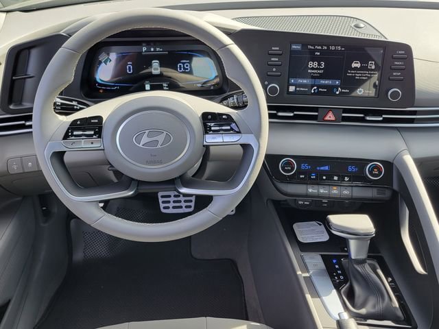 New 2026 Hyundai Elantra Sport image 4