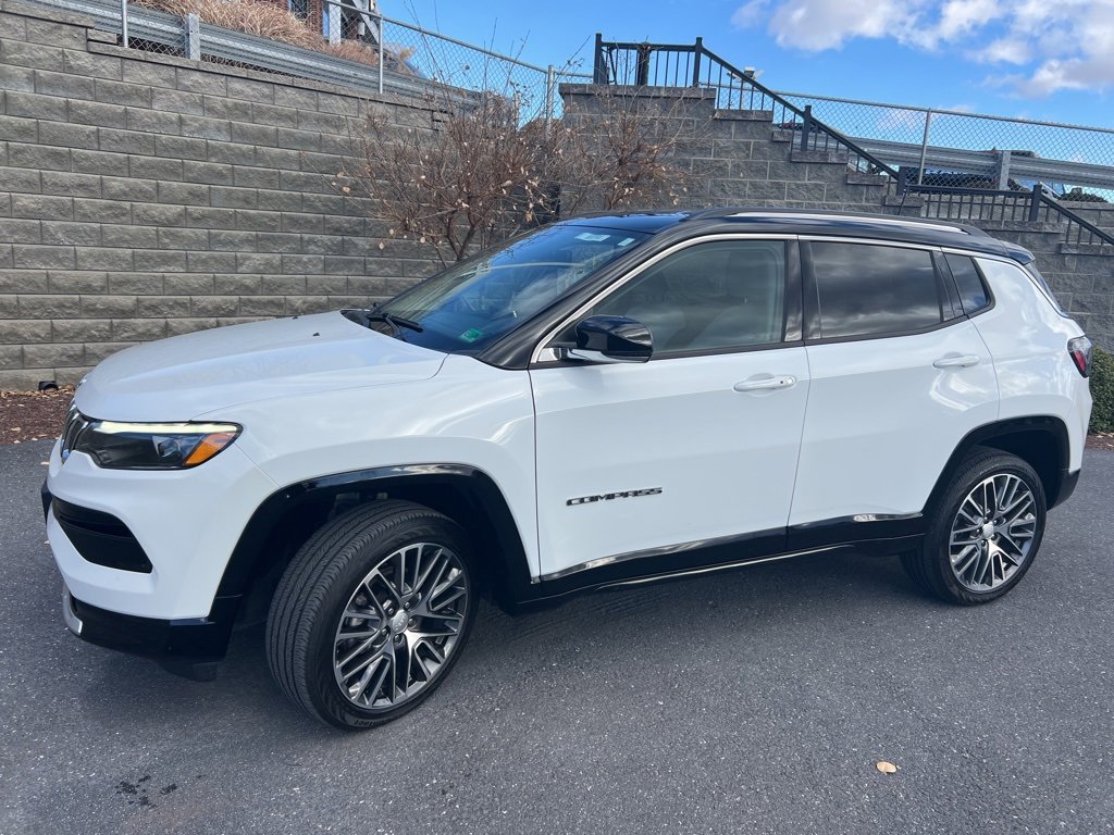 Used 2022 Jeep Compass Limited w/ Elite Group image 31