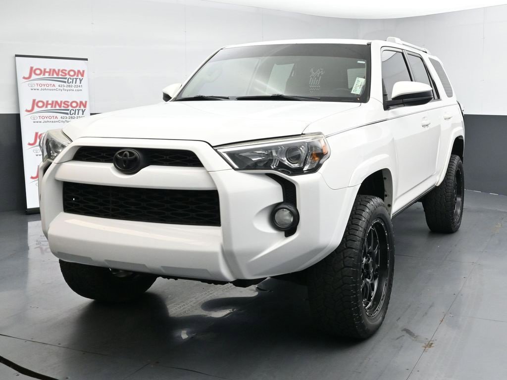 Used 2016 Toyota 4Runner SR5 image 4