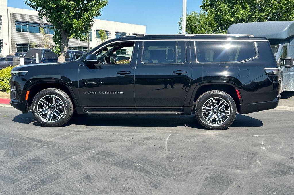 New 2026 Jeep Grand Wagoneer L 2WD w/ 8-Passenger Seating Package image 7