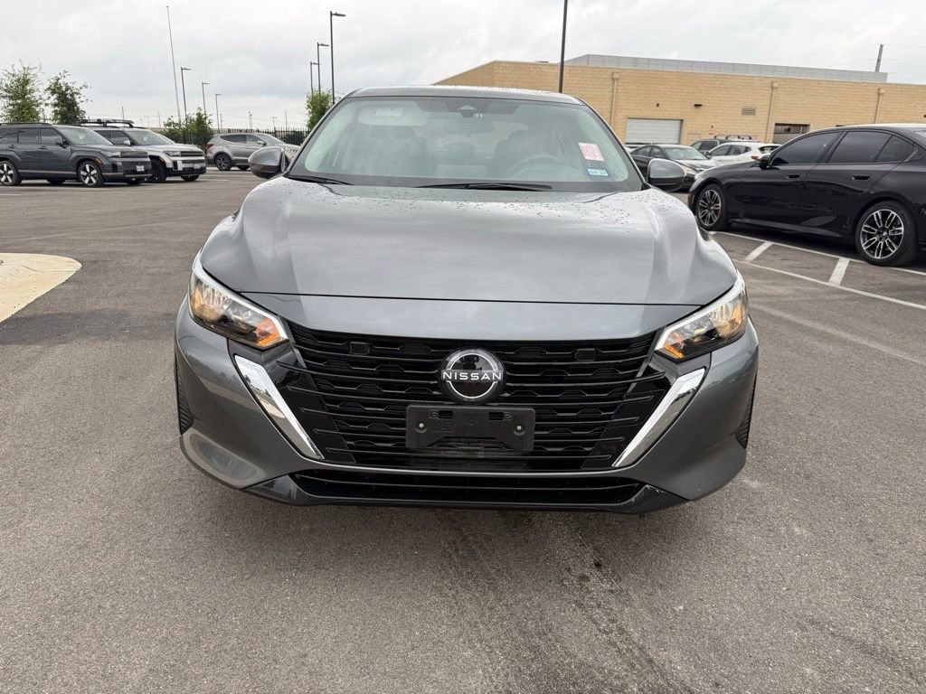 Used 2025 Nissan Sentra SV FWD image 2