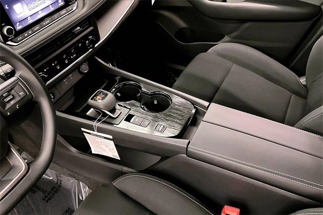 New 2026 Nissan Rogue S image 8