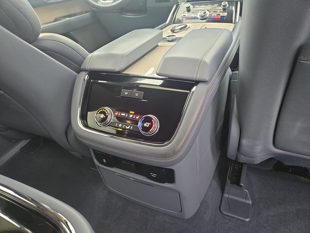 Used 2019 Lincoln Navigator Black Label AWD/4WD image 30