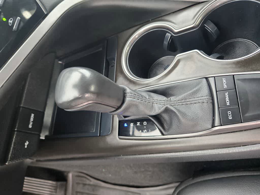 Used 2023 Toyota Camry SE image 13