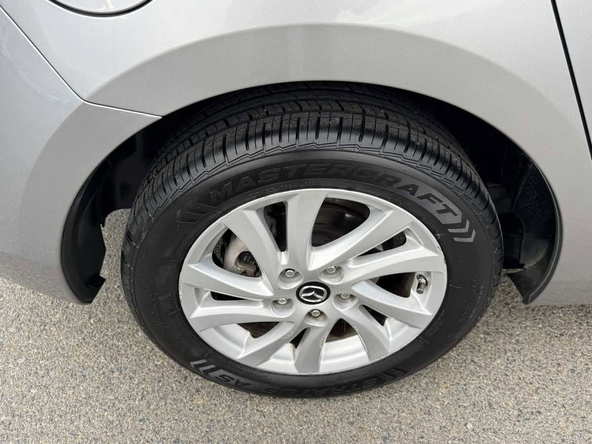 Used 2013 MAZDA MAZDA3 i Touring image 35