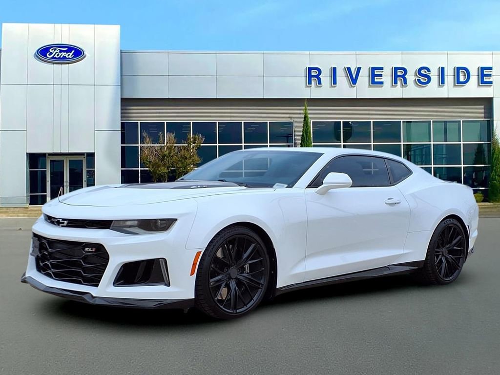 Used 2021 Chevrolet Camaro ZL1 image 3