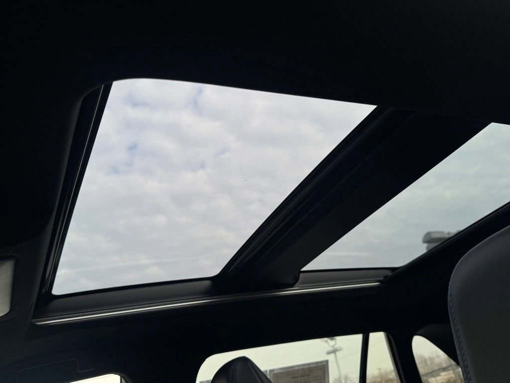 Used 2020 Toyota RAV4 XSE image 10