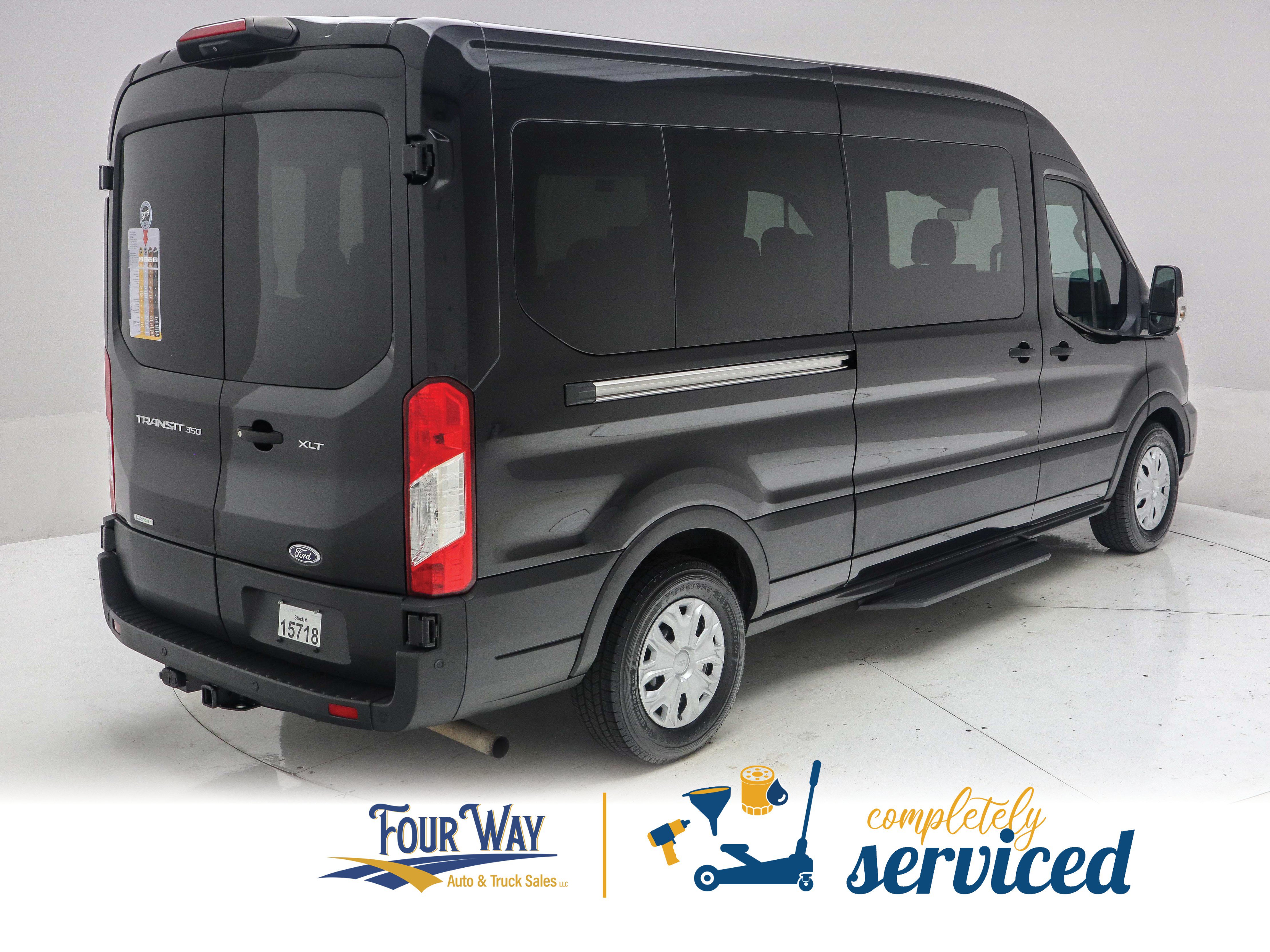Used 2022 Ford Transit 350 XLT RWD image 4