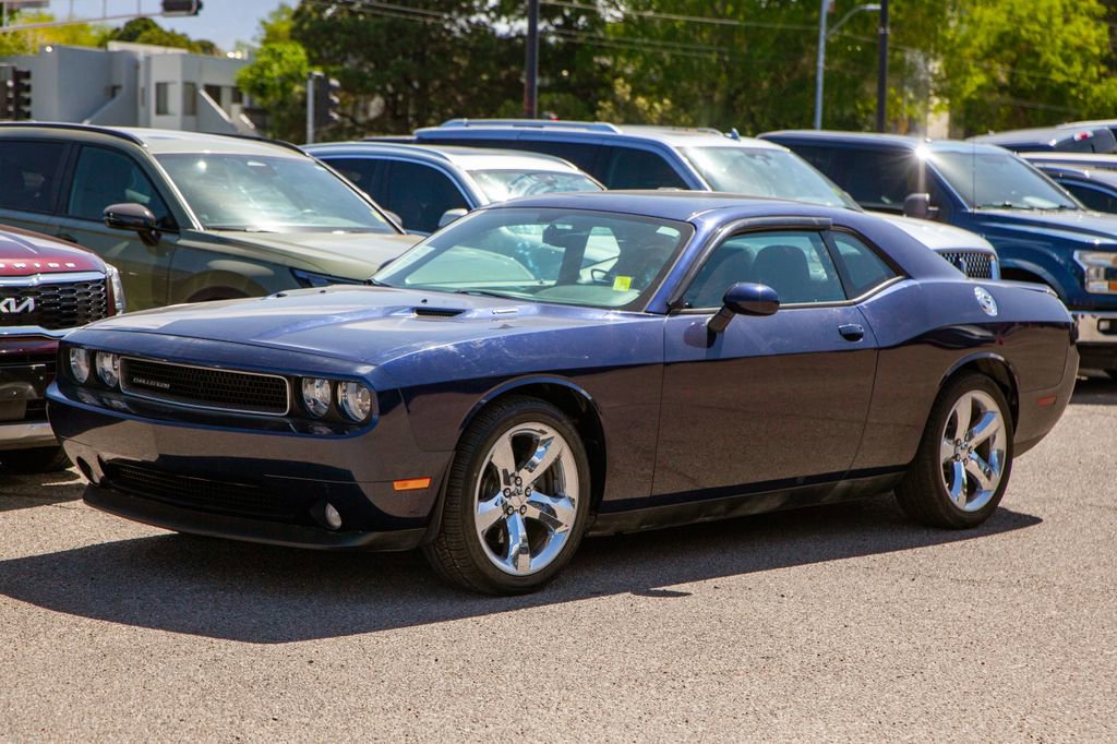 Used 2013 Dodge Challenger R/T RWD image 9