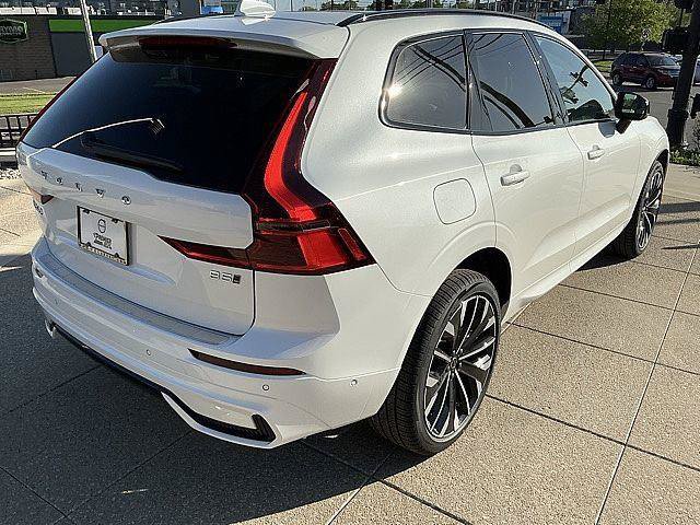 New 2026 Volvo XC60 B5 Ultra w/ Climate Package AWD/4WD image 6