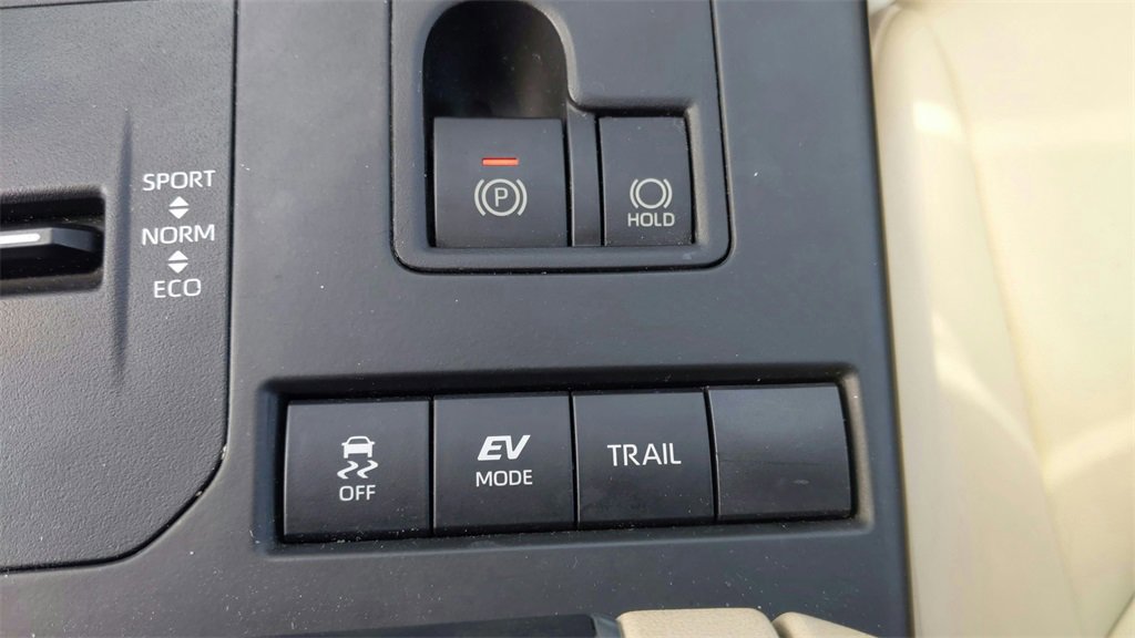 Used 2022 Toyota Highlander Bronze Edition image 28