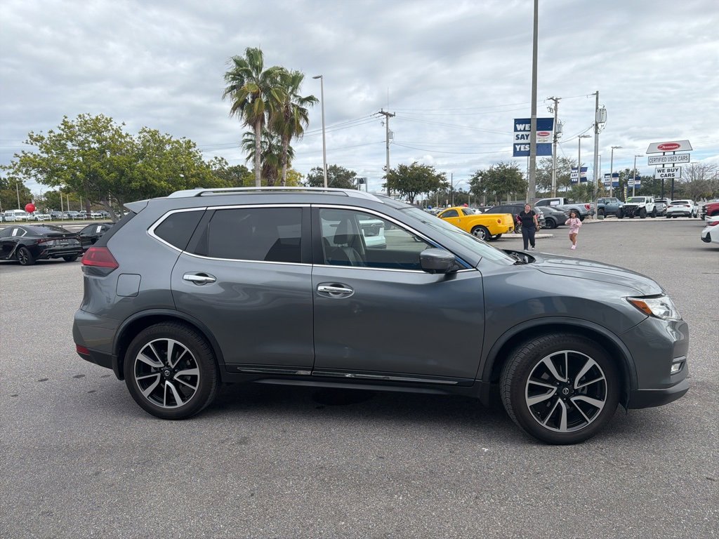 Used 2018 Nissan Rogue SL w/ Premium Package image 6