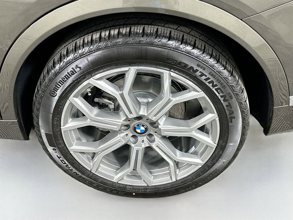 New 2026 BMW X7 xDrive40i w/ Premium Package image 23