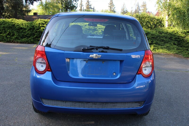 Used 2010 Chevrolet Aveo5 LS FWD image 11