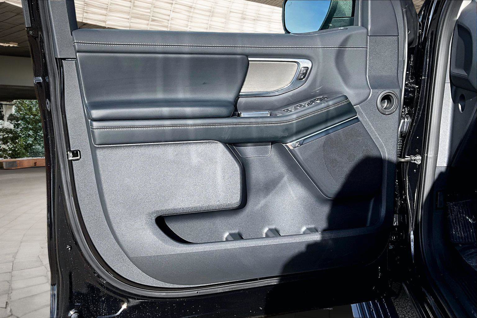 New 2026 Ford Expedition Platinum w/ Driver's Package image 9