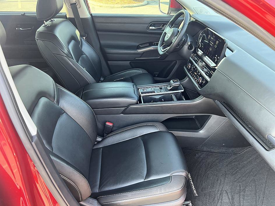 Used 2022 Nissan Pathfinder SL w/ SL Premium Package FWD image 17