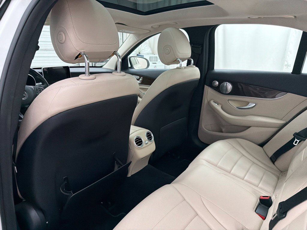 Used 2015 Mercedes-Benz C 300 4MATIC Sedan image 24