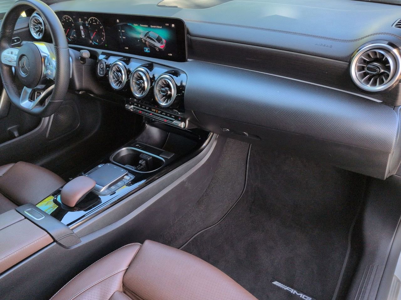 Used 2023 Mercedes-Benz CLA 250 image 27