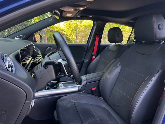 Used 2025 Mercedes-Benz GLA 35 AMG 4MATIC image 13