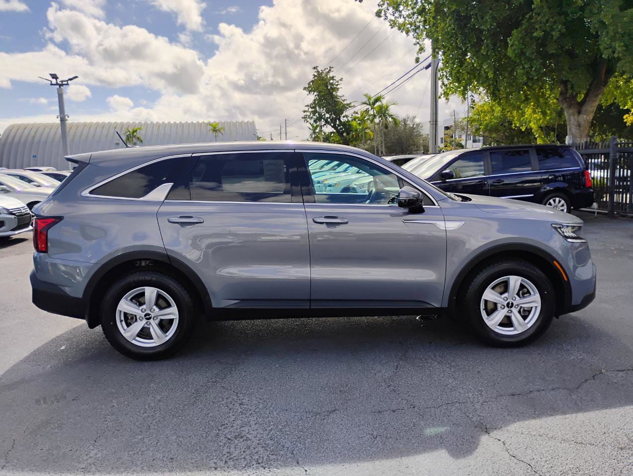 Used 2023 Kia Sorento LX FWD image 34