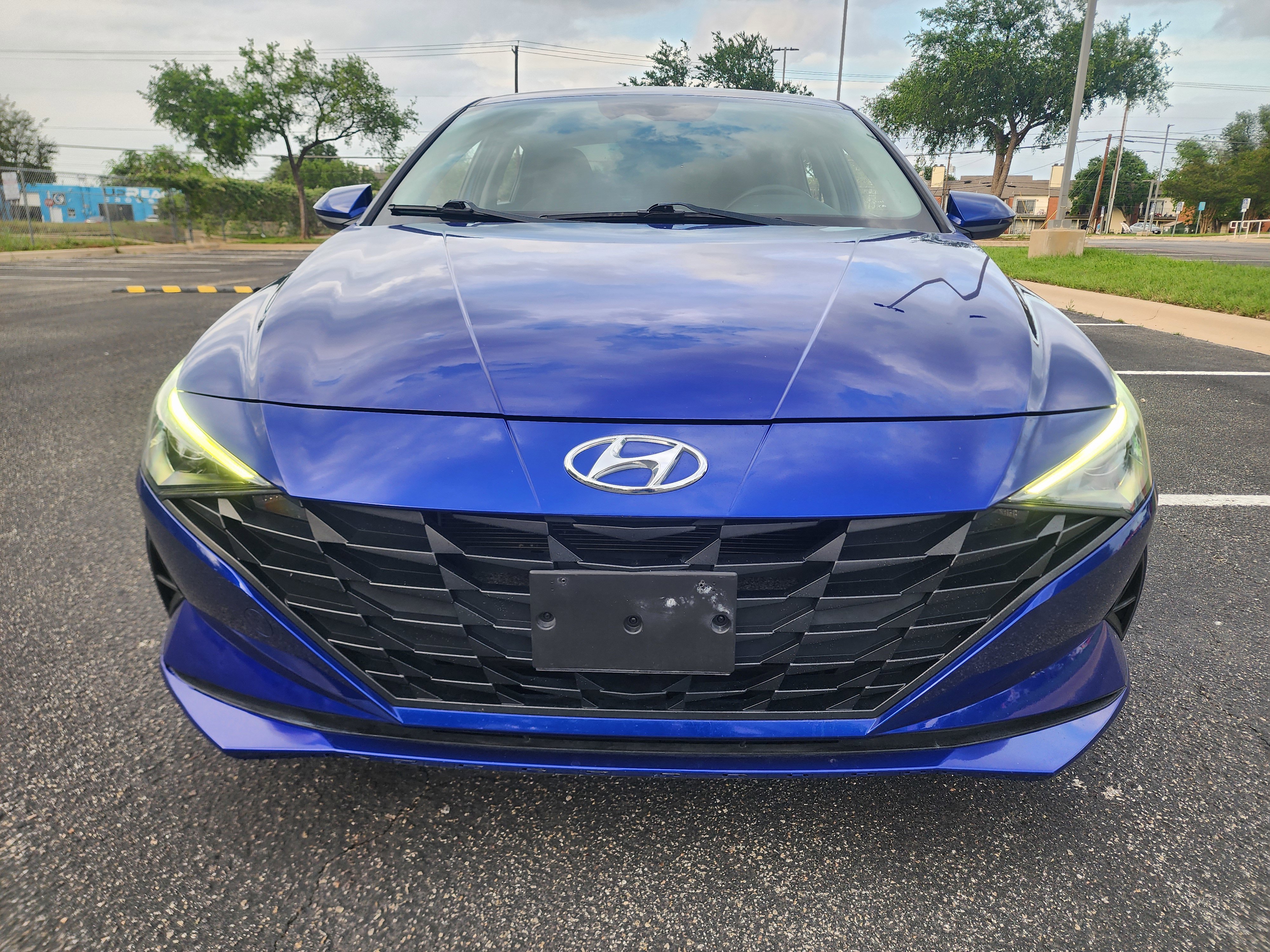 Used 2021 Hyundai Elantra SEL FWD image 2