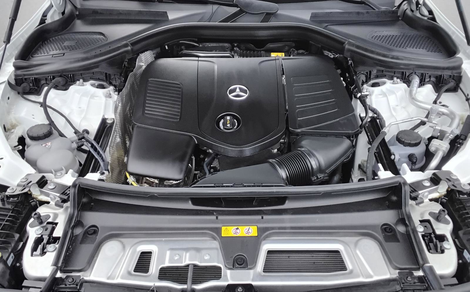 Used 2025 Mercedes-Benz GLC 300 GLC 300 image 15