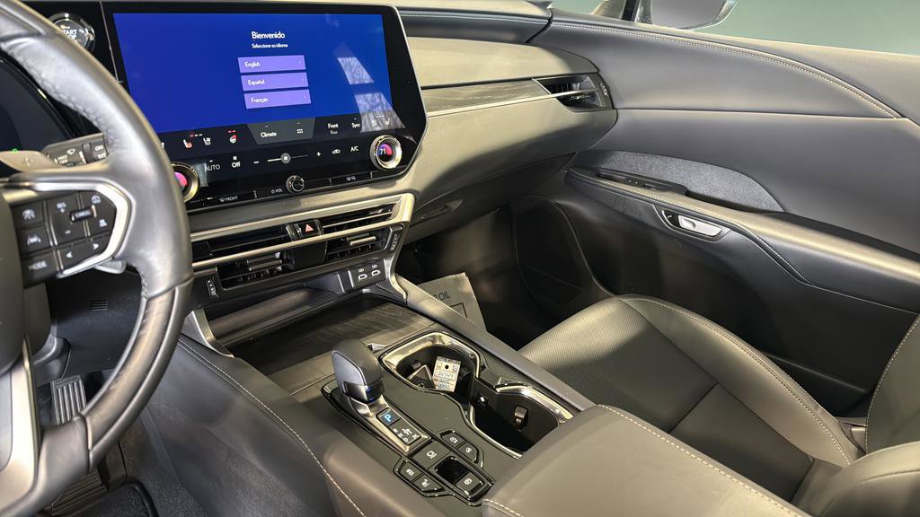 Used 2025 Lexus RX 350 Premium image 25