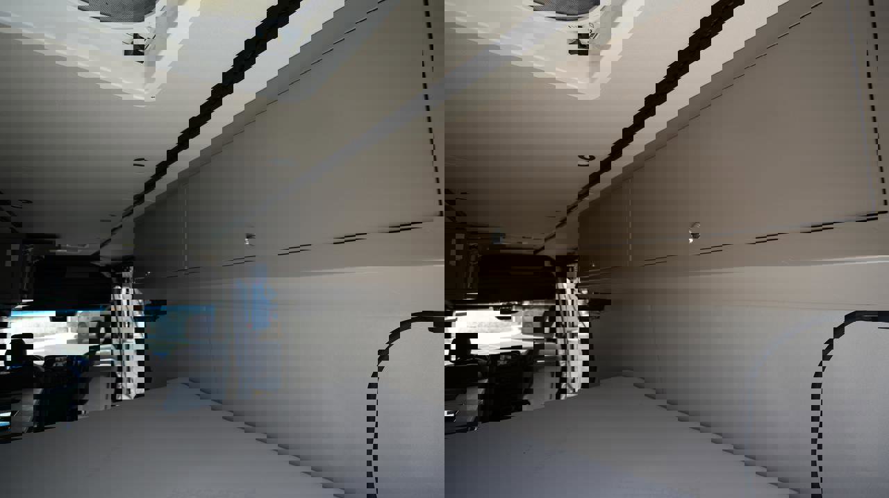 Used 2020 Mercedes-Benz Sprinter 2500 image 19