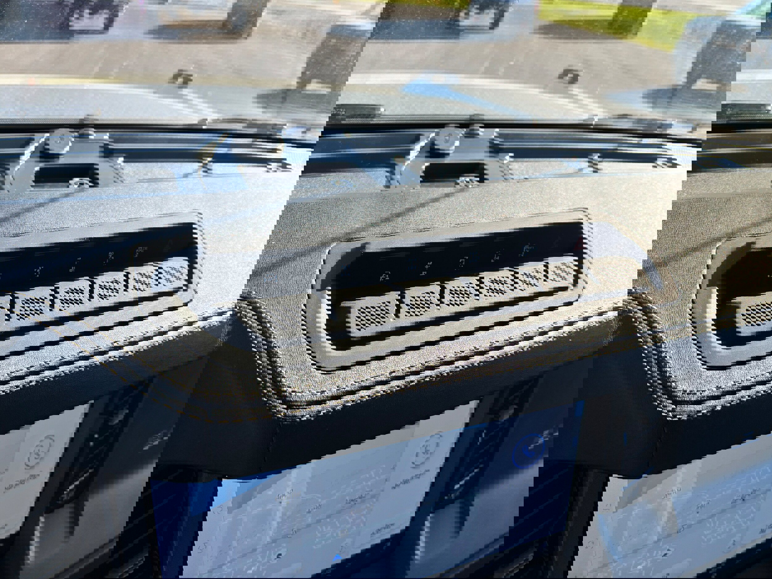 New 2025 Ford Bronco Badlands image 13