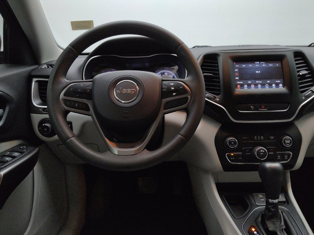 Used 2020 Jeep Cherokee Latitude Plus FWD image 22