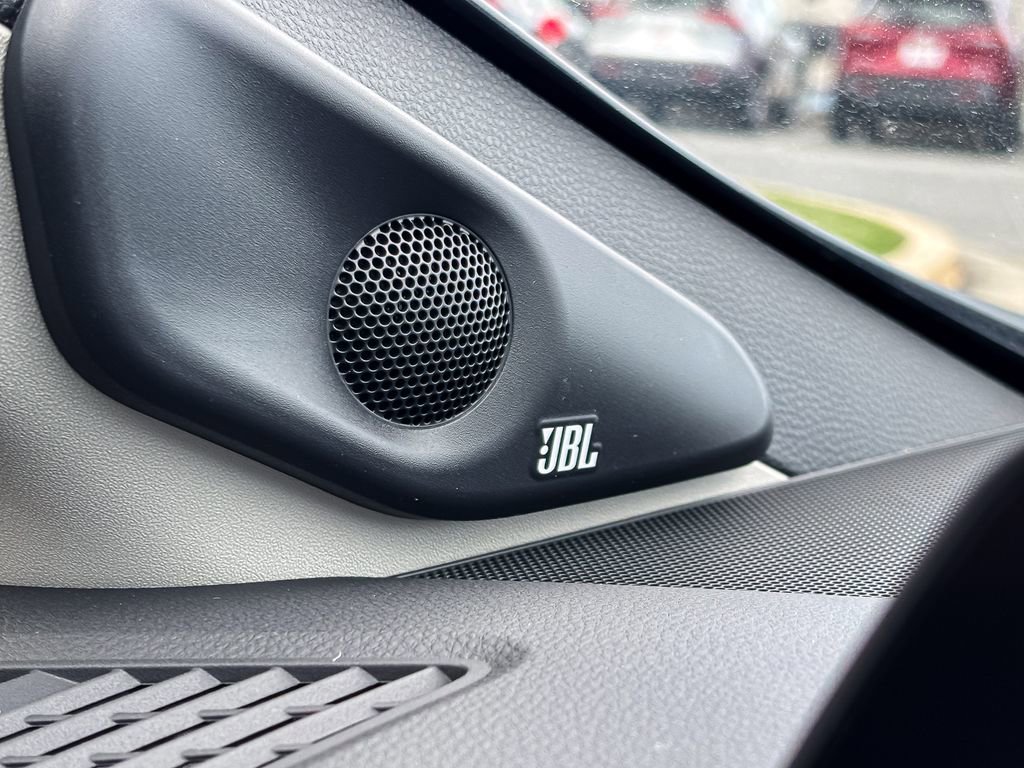 New 2026 Toyota Prius Plug-In Hybrid XSE Premium image 10