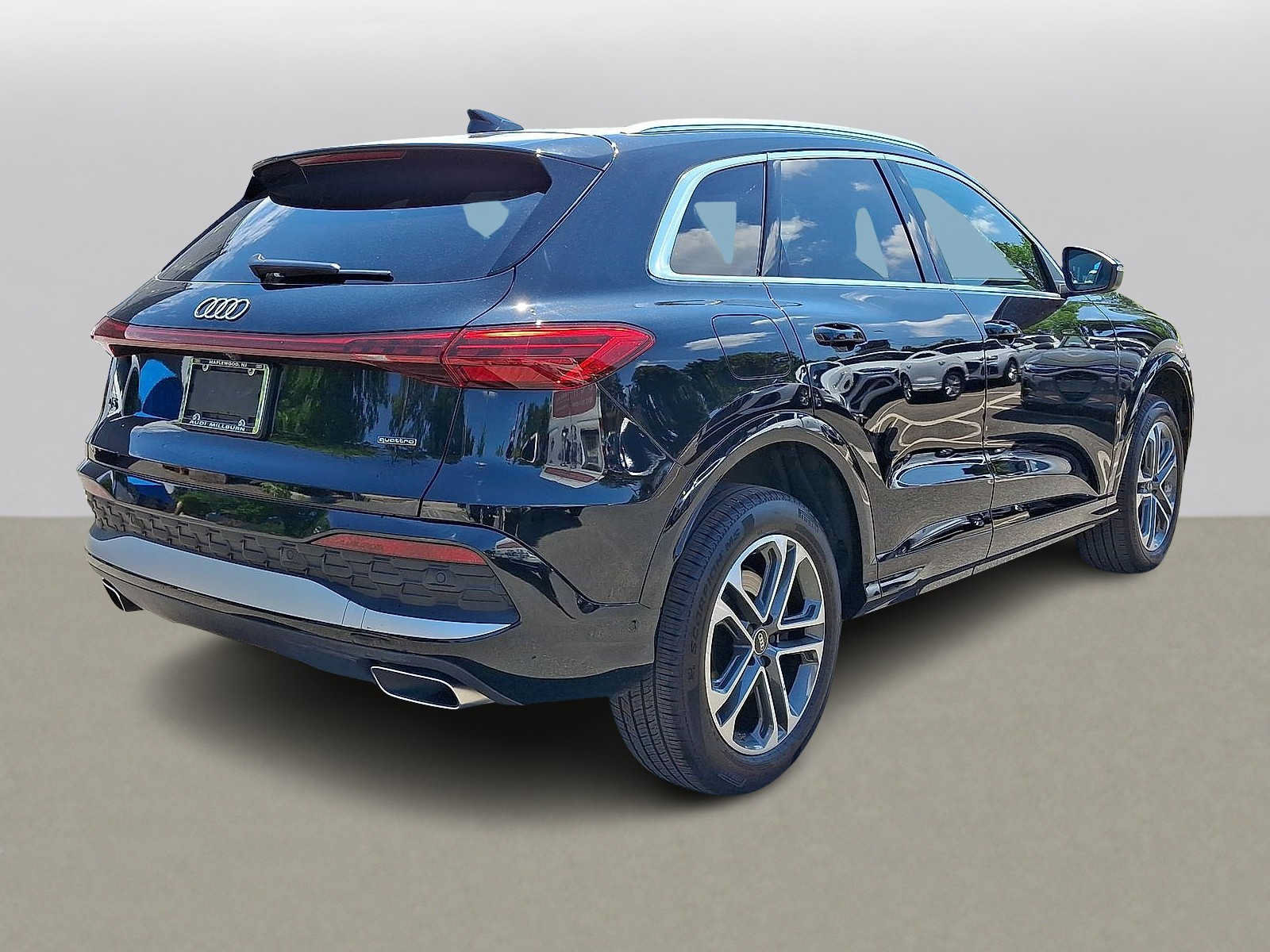 Used 2025 Audi Q5 Premium w/ Premium Plus AWD/4WD image 31