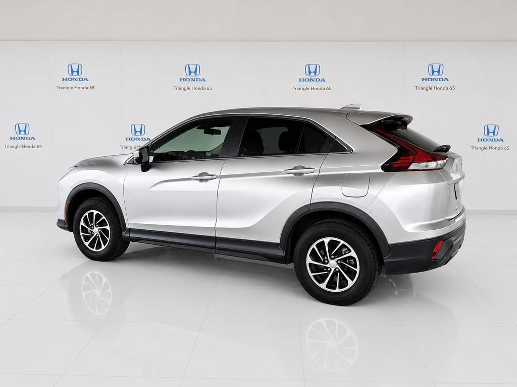 Used 2025 Mitsubishi Eclipse Cross ES AWD/4WD image 4