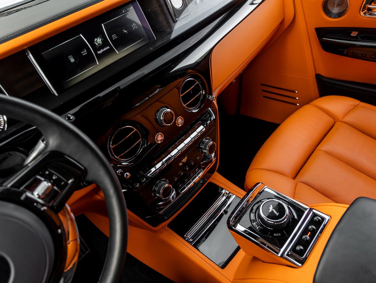 Used 2022 Rolls-Royce Phantom Extended Wheelbase image 41