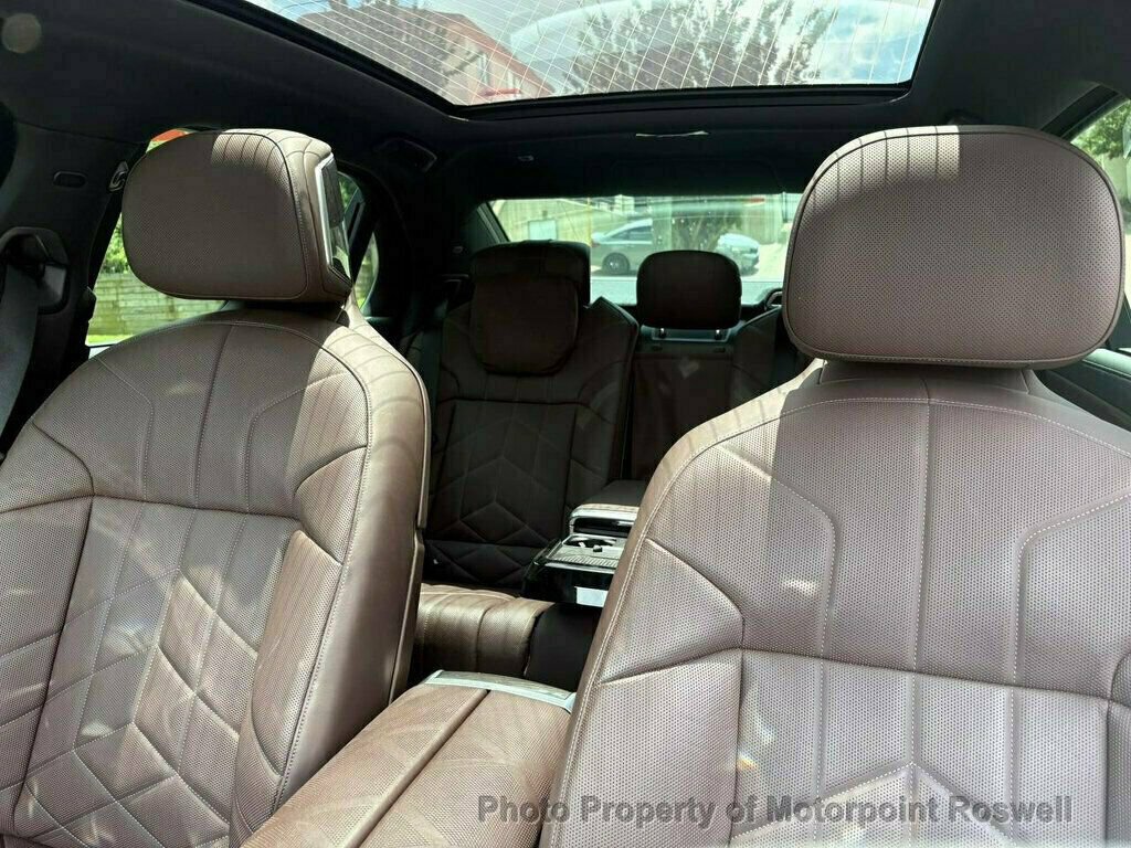 Used 2024 BMW i7 M70 w/ Premium Package AWD/4WD image 24