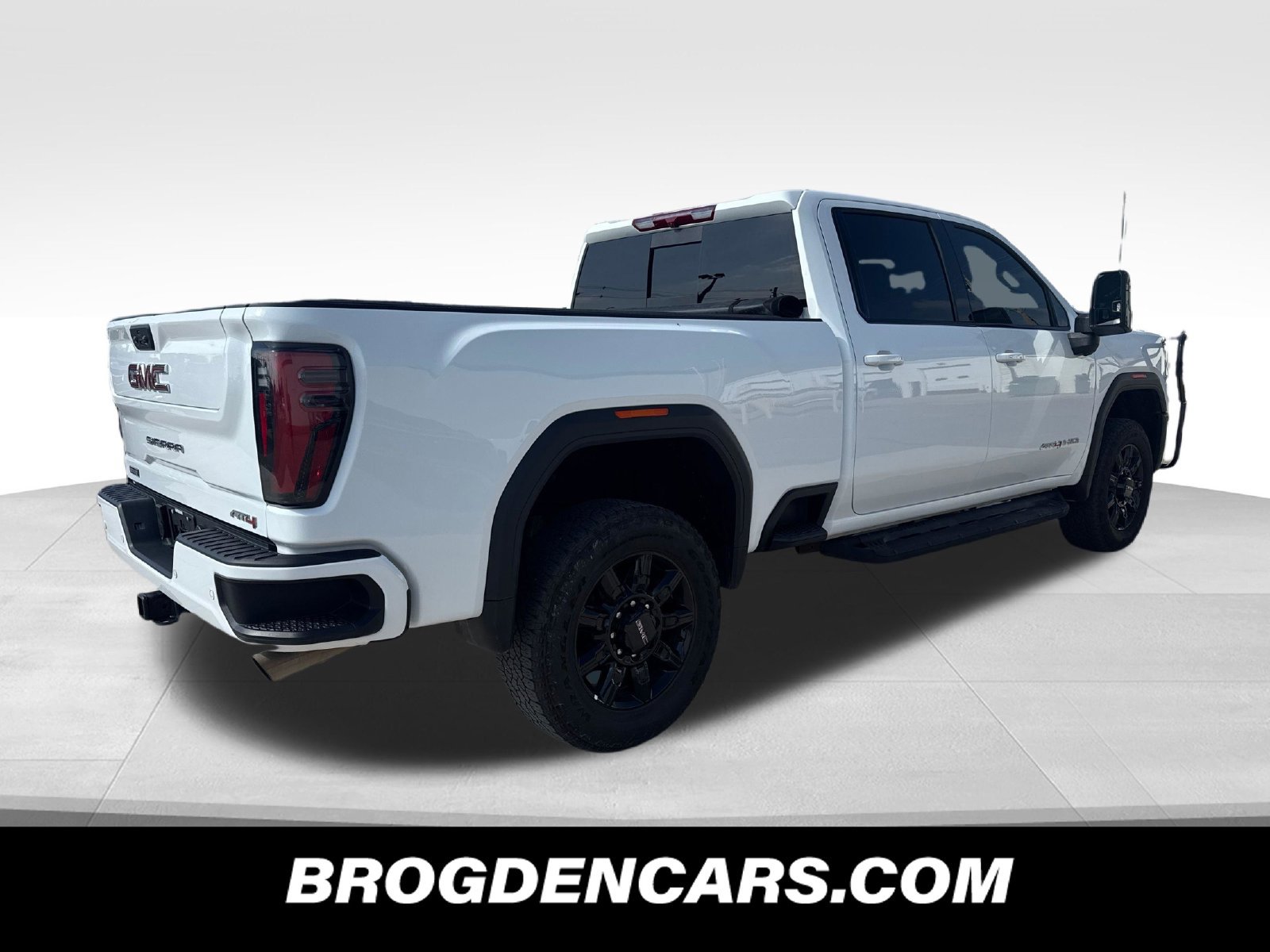 Used 2026 GMC Sierra 3500 AT4 AWD/4WD image 3