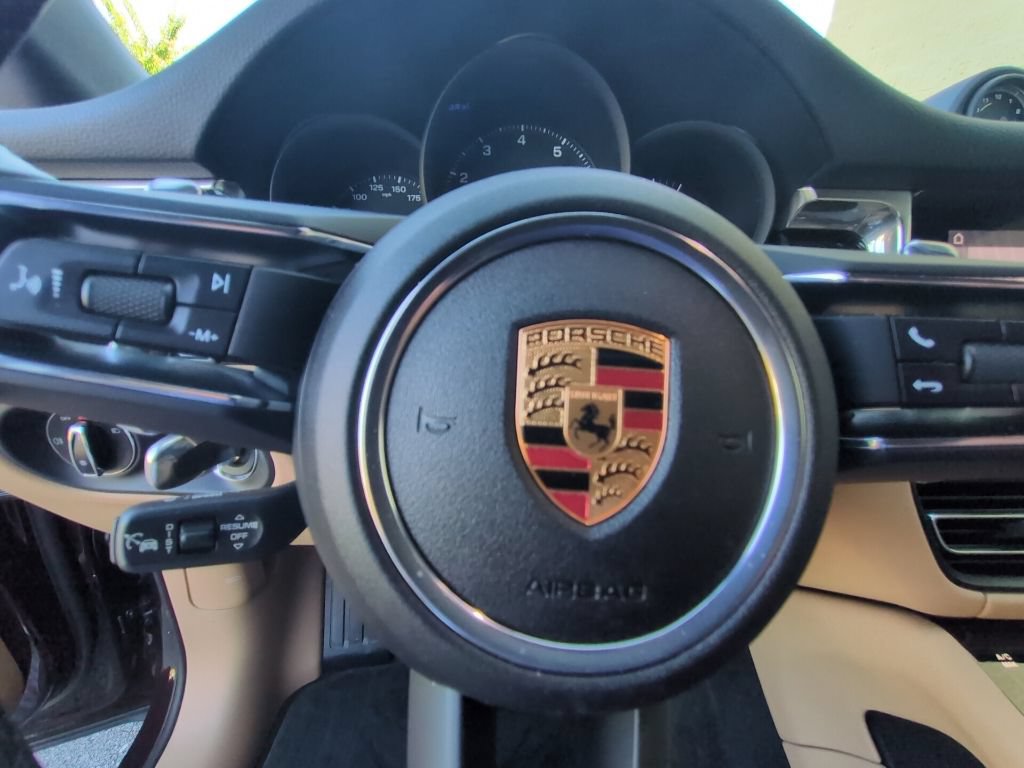 Used 2026 Porsche Macan AWD/4WD image 14