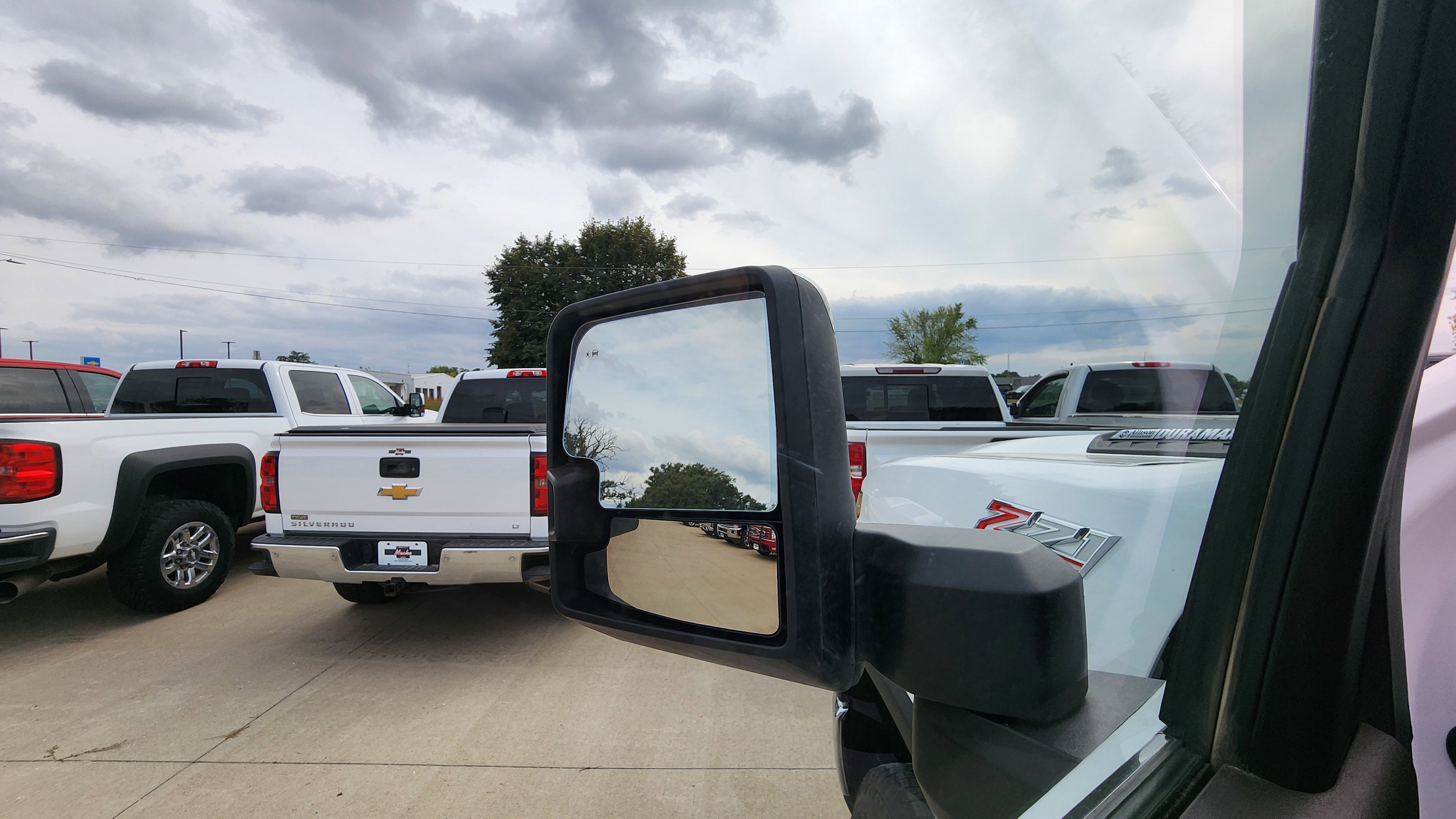 Certified 2025 Chevrolet Silverado 3500 LTZ w/ LTZ Premium Package image 9