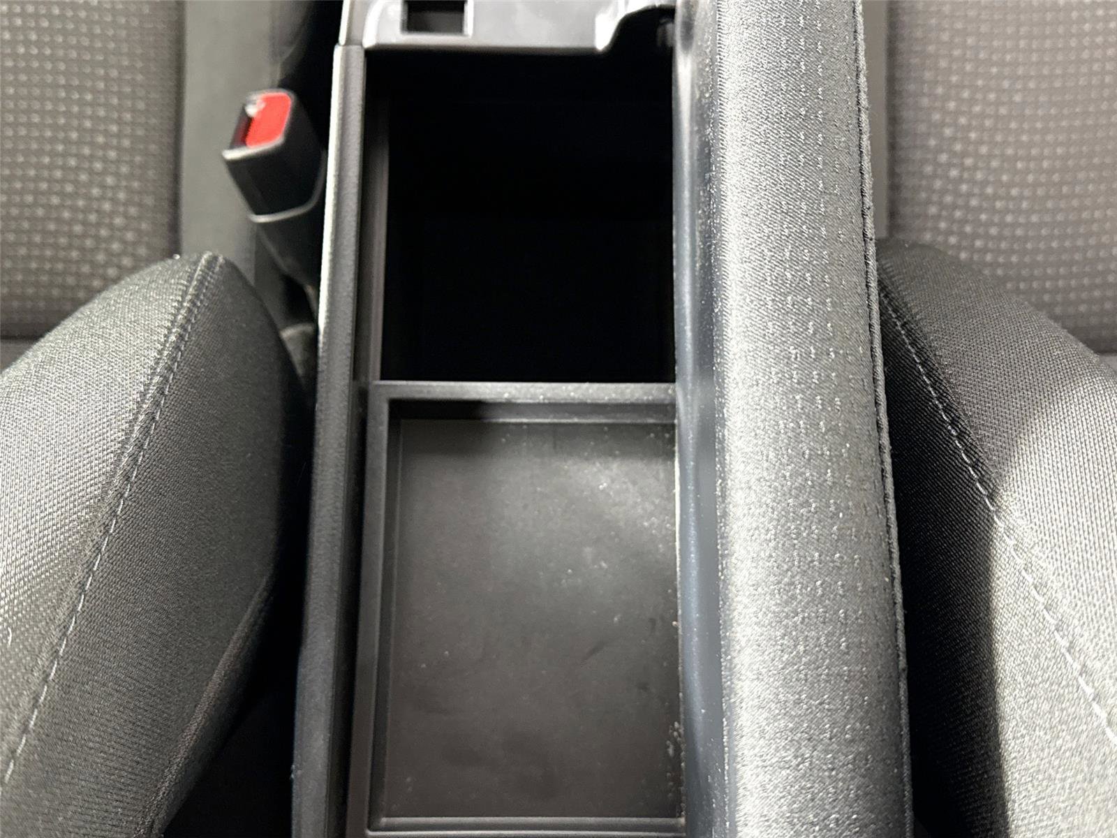 Certified 2022 Toyota Prius LE image 30