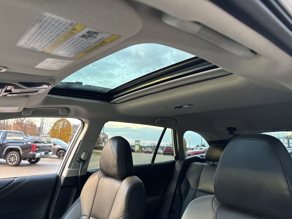 Used 2022 Subaru Outback Onyx Edition XT image 12