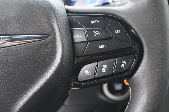 Used 2023 Chrysler Pacifica Touring-L w/ S Appearance Package FWD image 23